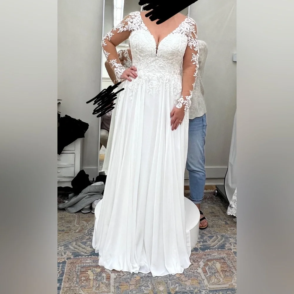 Wedding dress - Picture 3 of 3